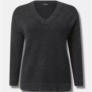 Torrid Women's Black gray striped textured sweater size 1